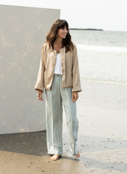 0005224 Silky Balloon Slve/Hem O-Neck Jc Taupe