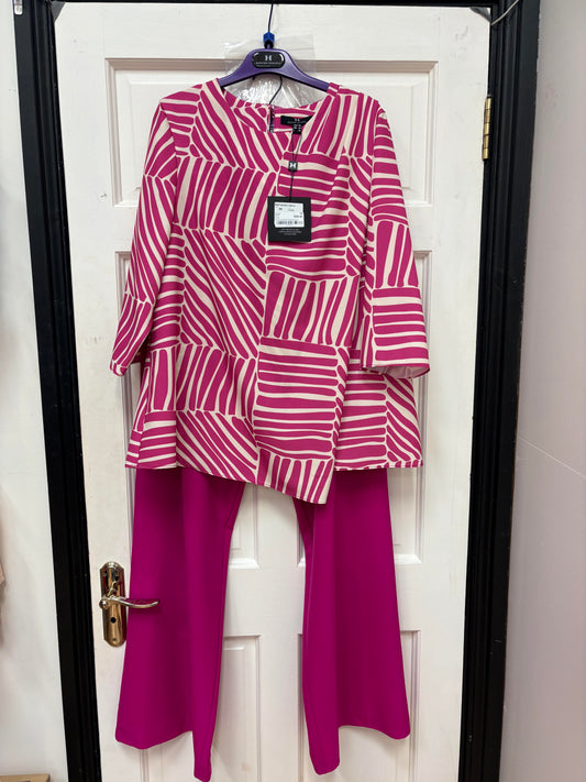 1004.8 Printed Draped top & wide leg trouser Fuchia