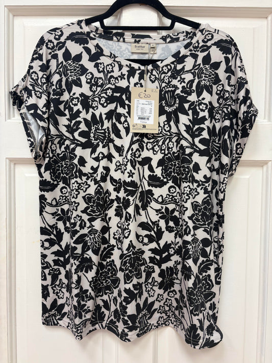20610634 TEES PRINT SH/SL Black/Cream