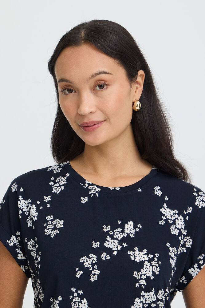 20610634  TEES PRINT SH/SL Navy/Cream