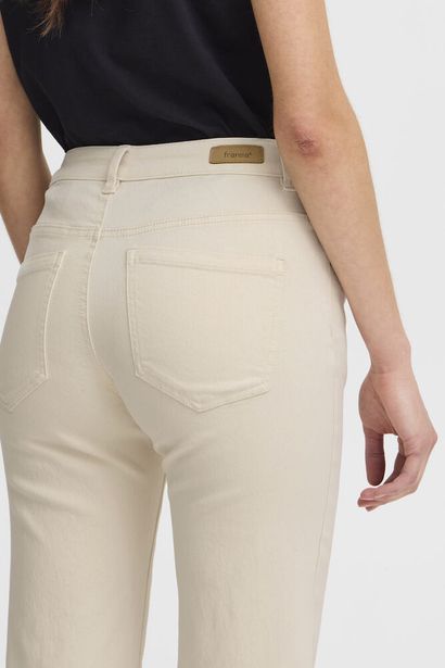 20613554 Straight Leg Super Stretch Jean Beige