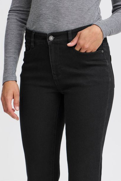 20613554 Straight Leg Super Stretch Jean Black