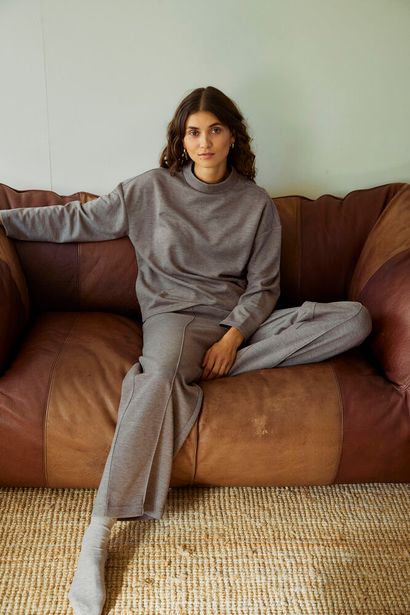 20615887 High Necl L/Sl Top Taupe