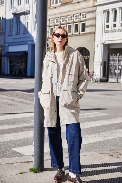 20617358 Big Pocket Relaxed Fit Mac Coat Beige