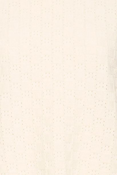 20617626 High O-Neck Holes Design S/L Ju Cream
