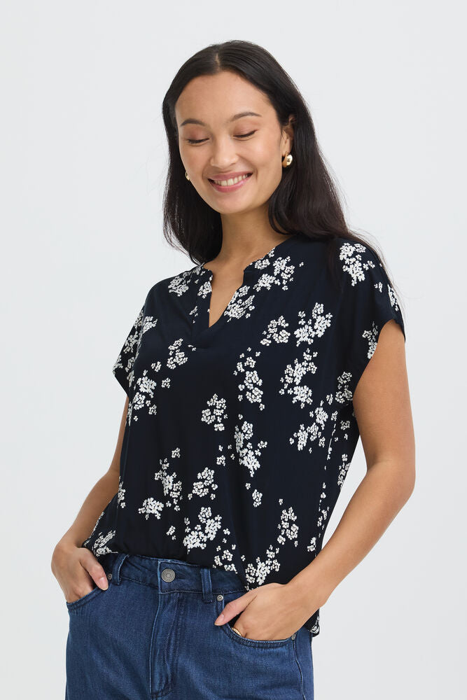 20618048 sh/sl elastic waist v neck print tee Navy/Cream