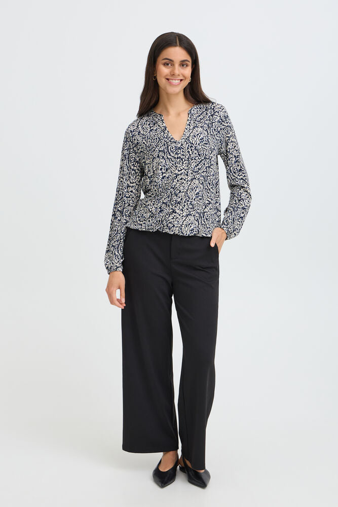 20618225 PRINTED V-NECK L/S ELASTIC BOTTOM TOP Navy/White
