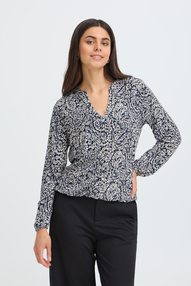 20618225 PRINTED V-NECK L/S ELASTIC BOTTOM TOP Navy/White