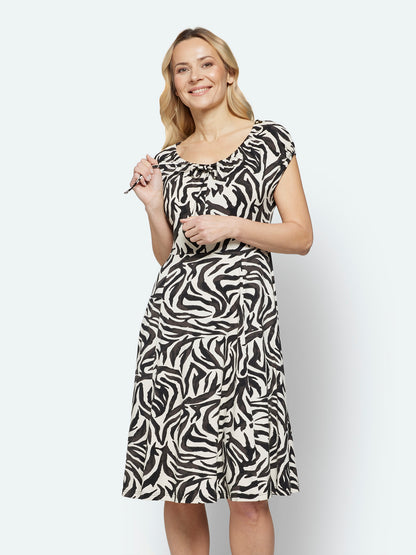 218705 Printed Scoop Neck S/S A-Line Dre Black/White