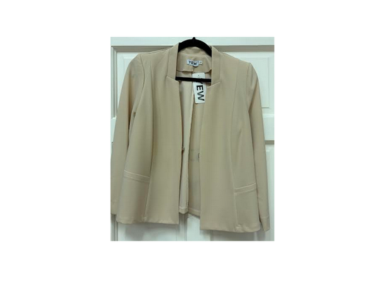 4268 GENTLEMENS COLLAR 3/4 SLEEVE 1 CLIP CLOSE Beige