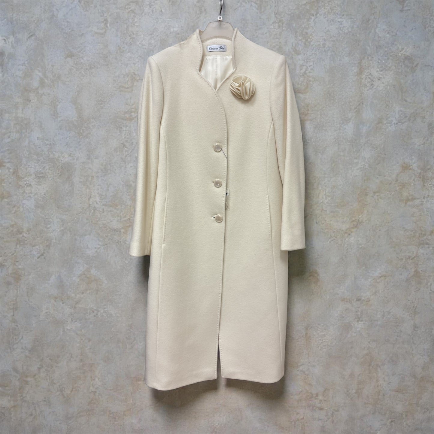 558-4201 Scalloped Collar Coat With Broa Cream