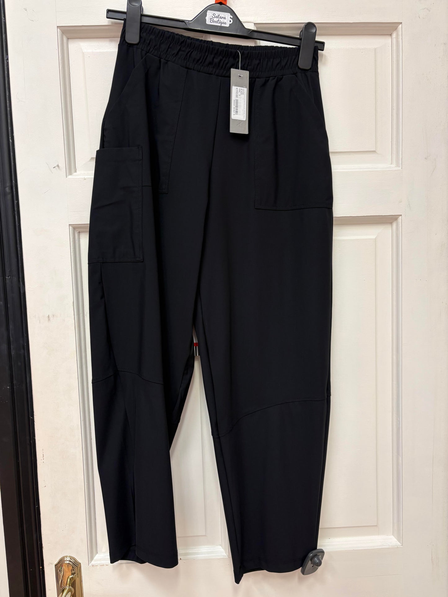 Na109 Patch Pocket Slim Leg Travel Fabri Black