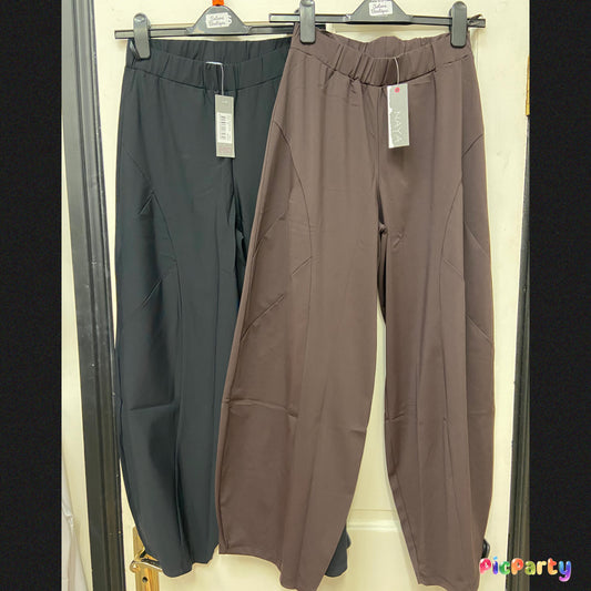 Naw26127a SHAPED TROUSERS WITH TUCKS AT FRONT Black