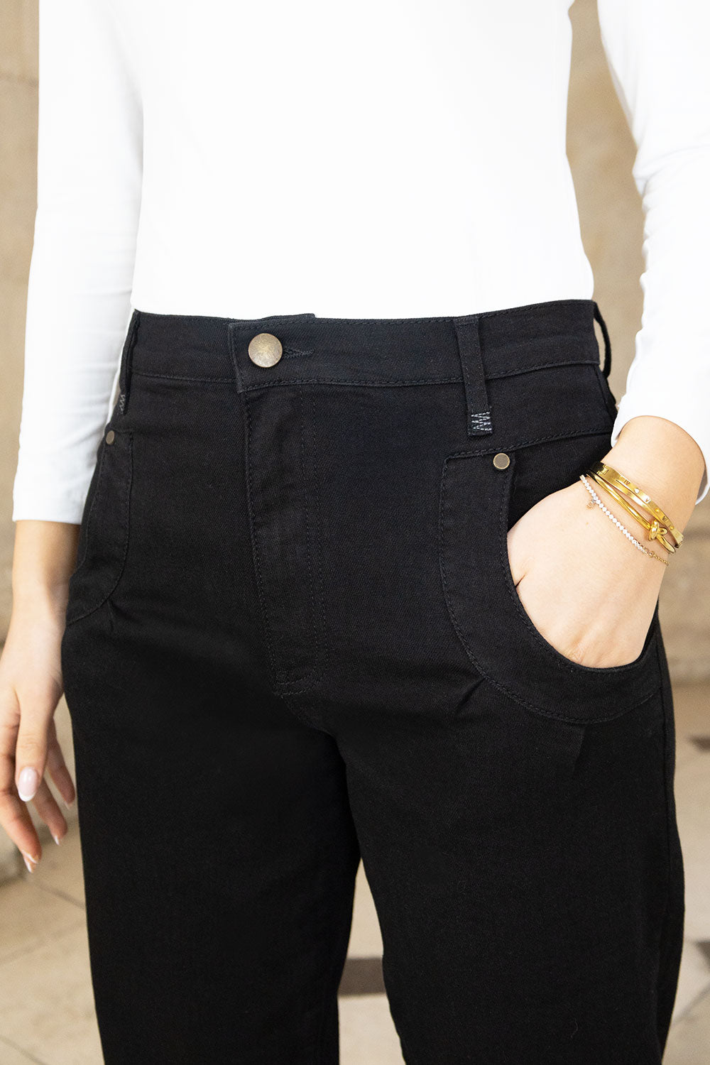 Rhea BARRELL LEG STRETCHY JEANS Black