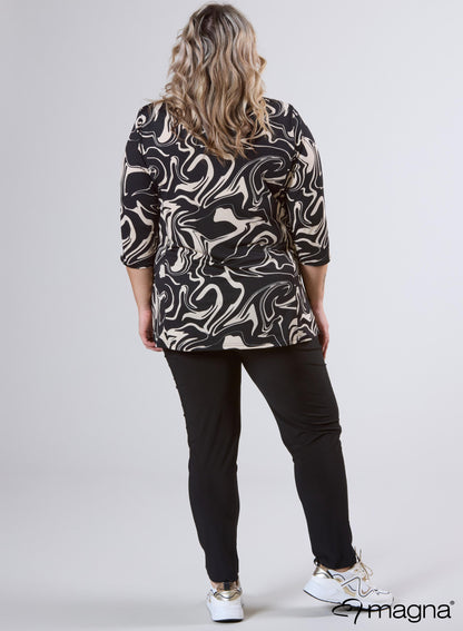 B-2501-Print Pleated V-Neck Print Top Black/Cream