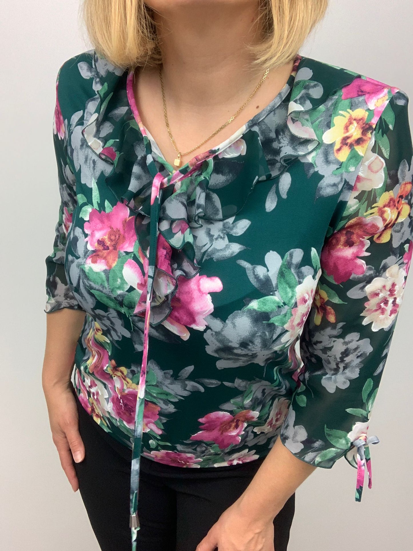 Ed201 Ruffle Collar 3/4 Slve Print Top Green