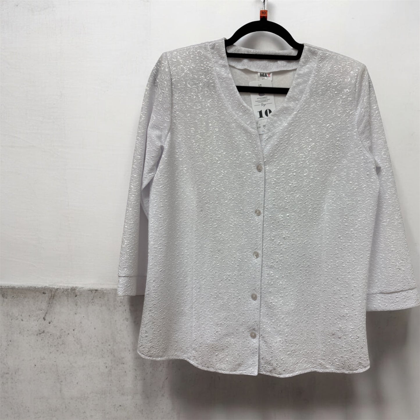 Max305 Jacquard Button Up O-Neck Top White
