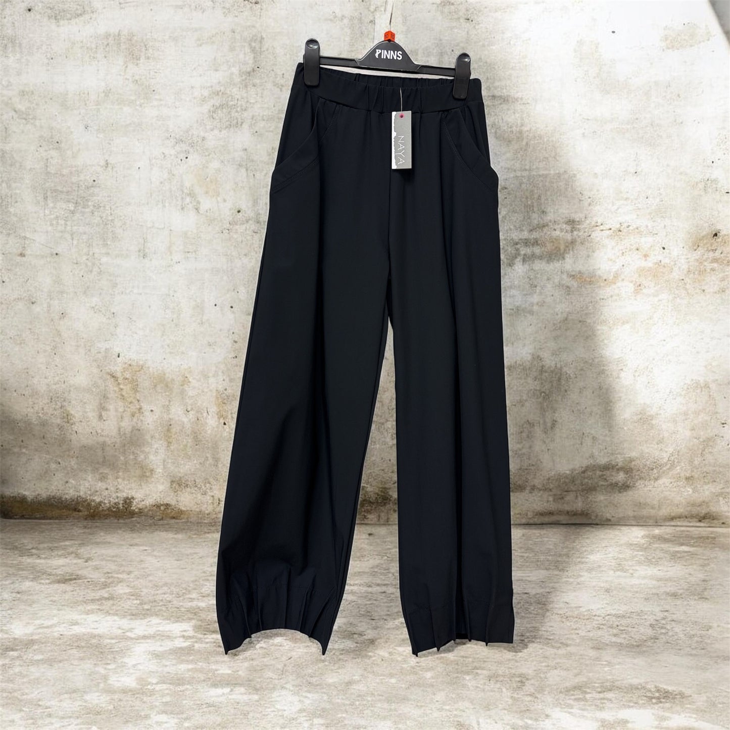 Na153f Pin Tuck Hem Wide Leg Trousers Black