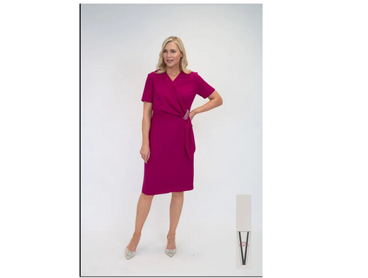 V427 Sofi Mock Wrap With Brooch S/S Dres Fushia